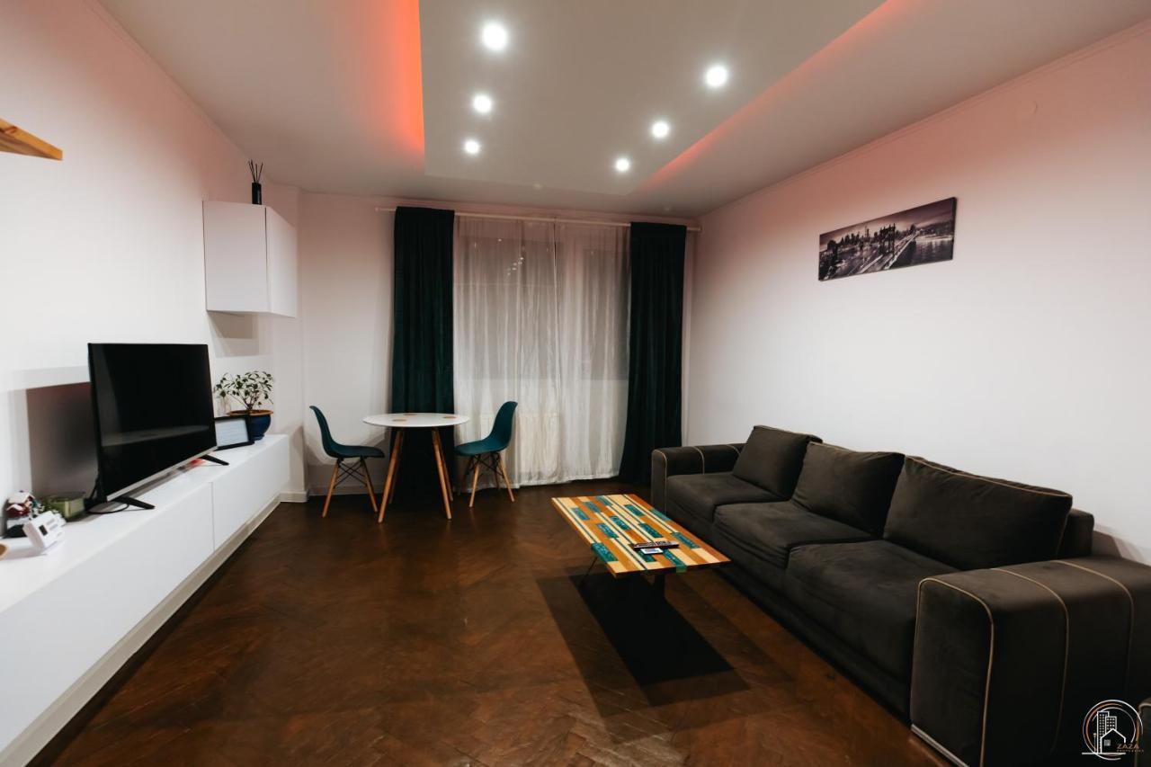 Zaza Apartament - Central Area, With Balcony Târgu Jiu Exterior photo