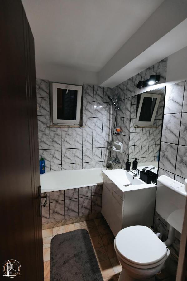 Zaza Apartament - Central Area, With Balcony Târgu Jiu Exterior photo
